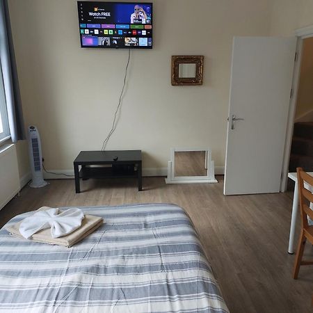 Family Friendly 3 Bedroom Flat Zone 2 - Children Stay Free! Londres Exterior foto